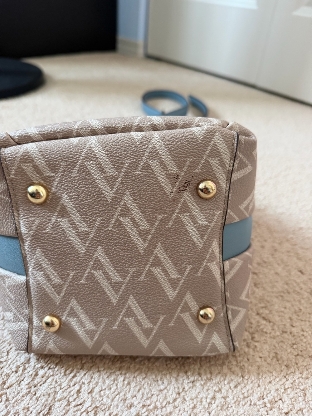 Adrienne Vittadini Crossbody Purse - Picture 5 of 5